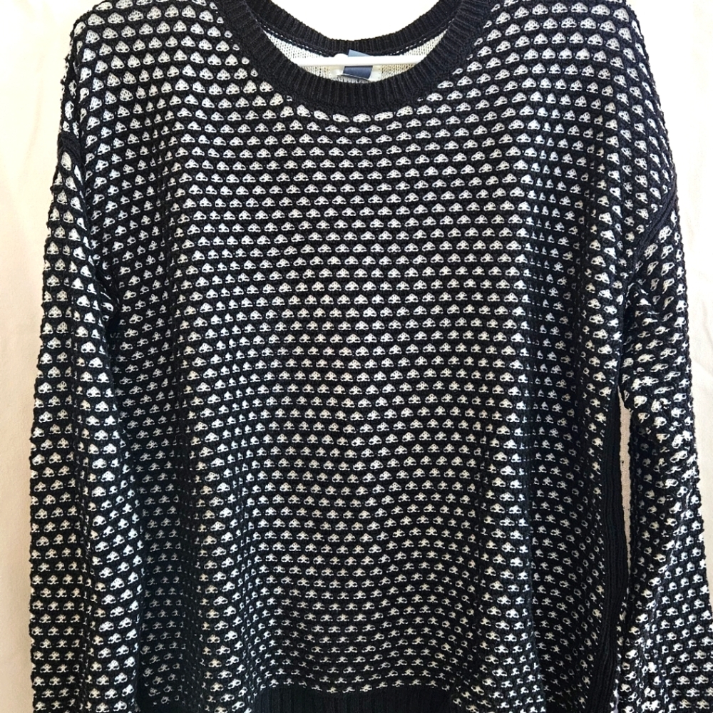 Old Navy black and white open Knit Pullover Sweater